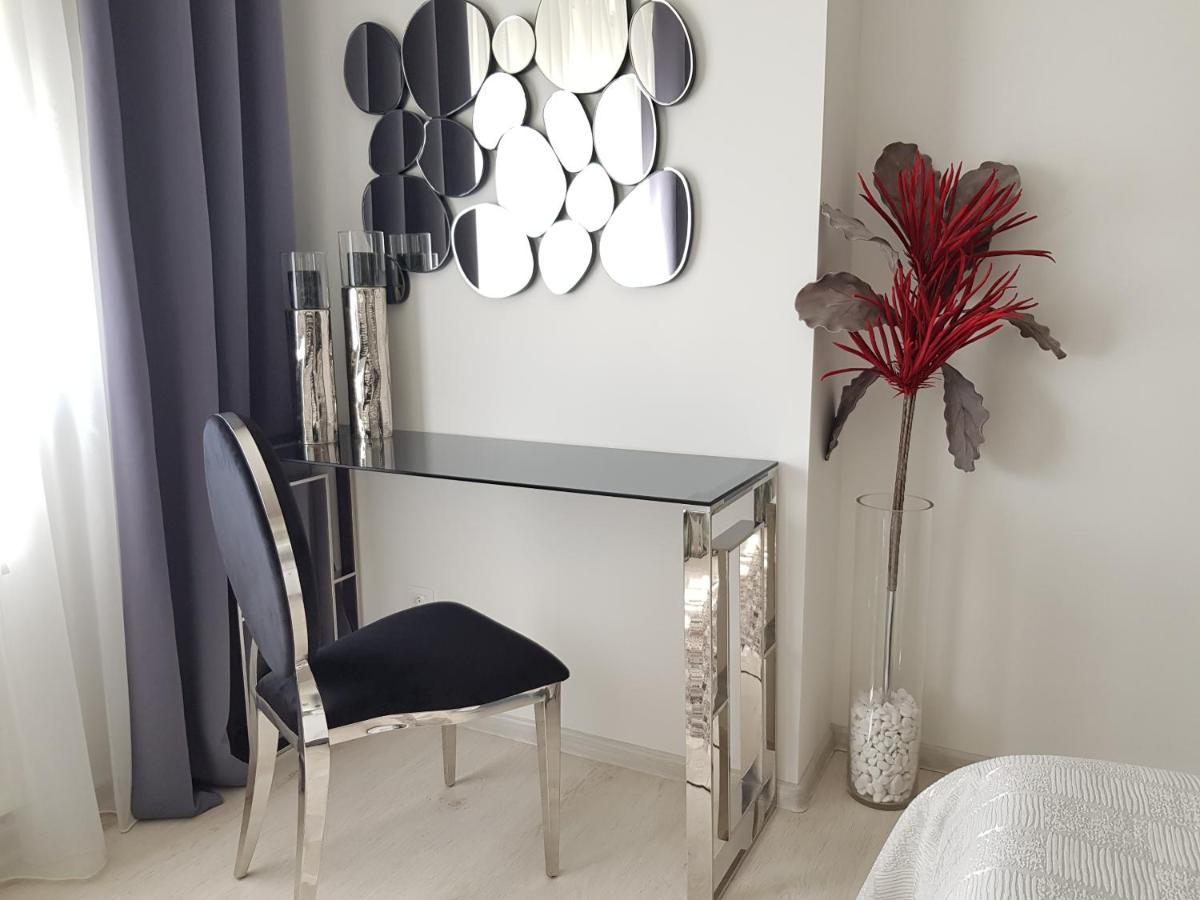 Apartment Alonisos Lux Brasov Ngoại thất bức ảnh