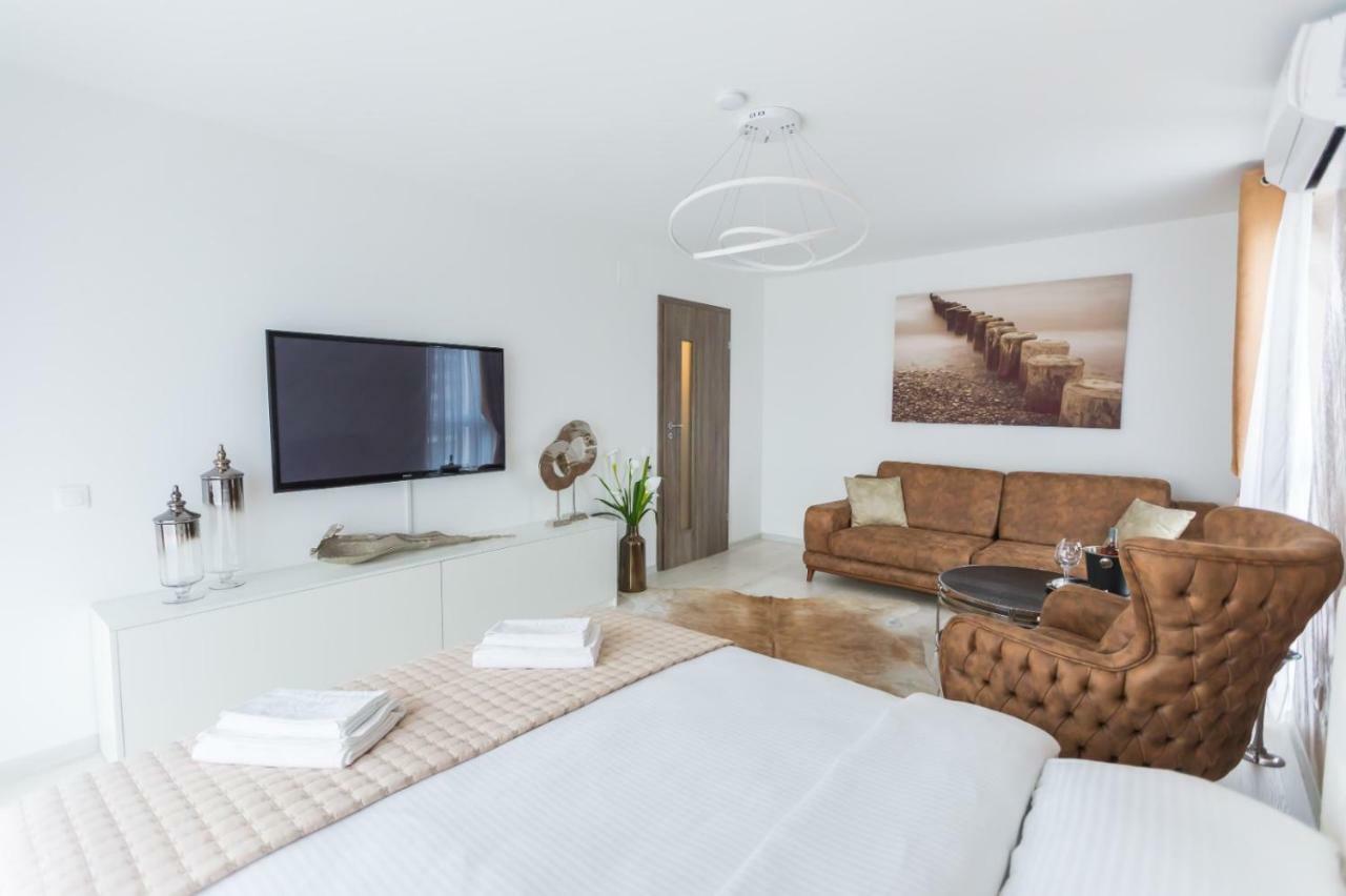 Apartment Alonisos Lux Brasov Ngoại thất bức ảnh